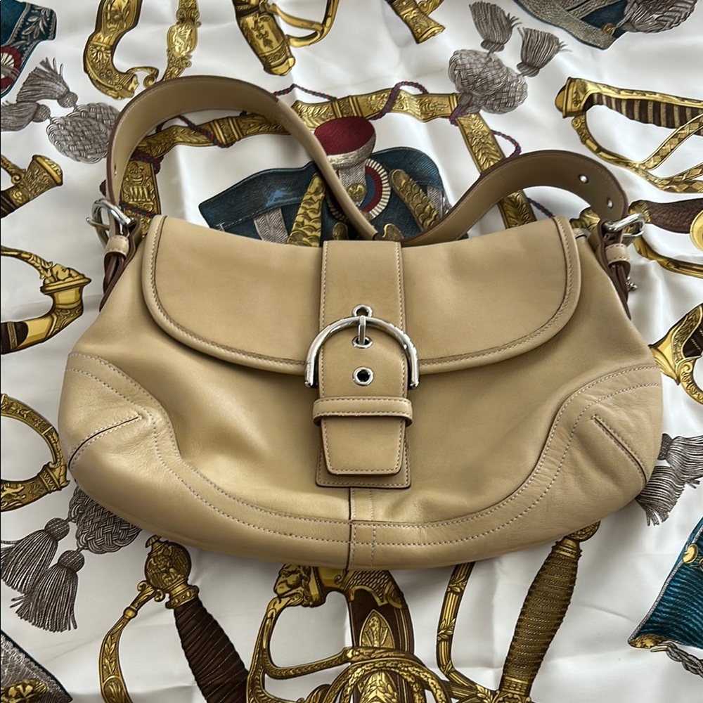 Coach Y2K Vintage SoHo Flap- Large Size